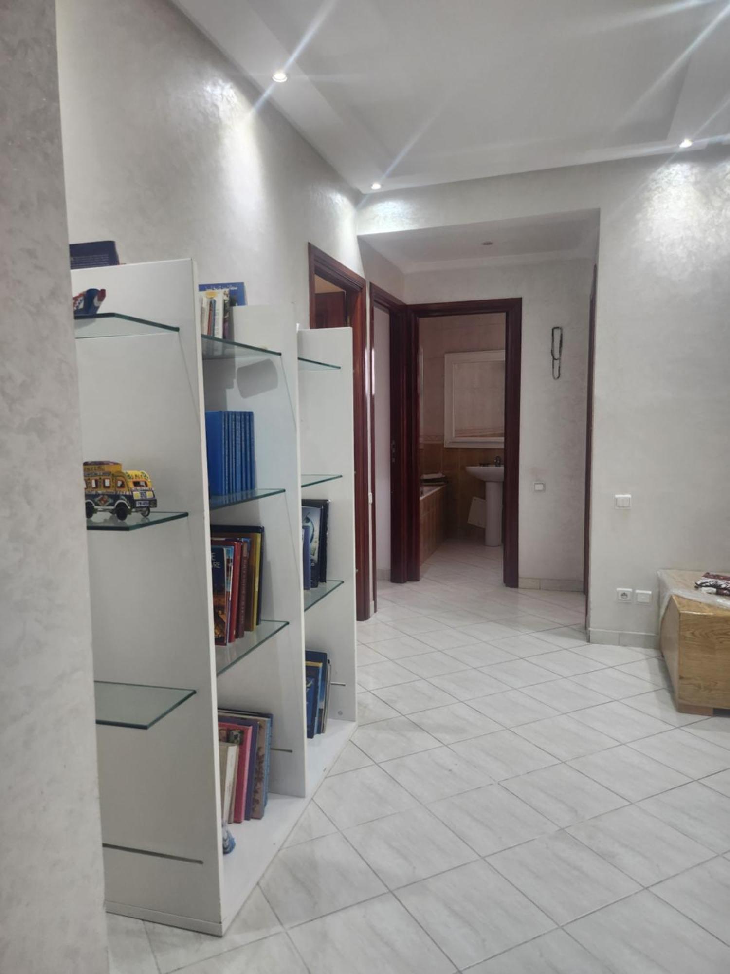 Flat Apartment *